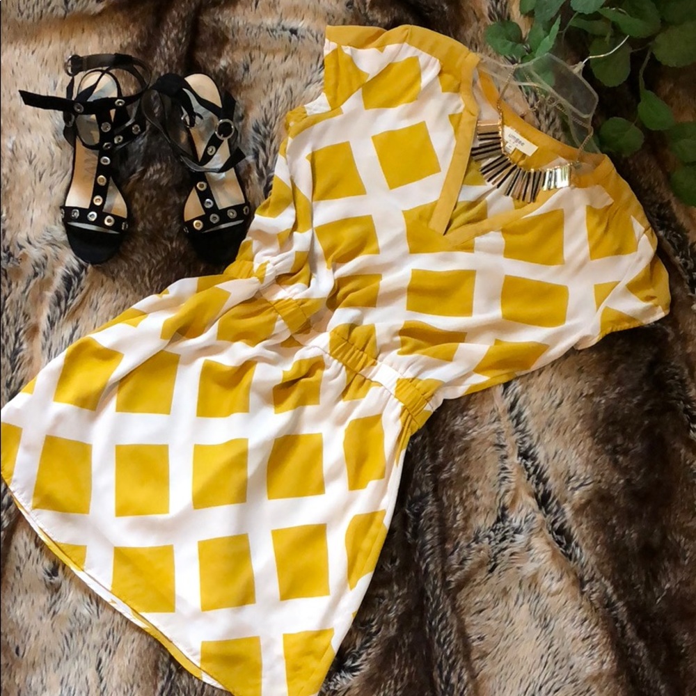 Umgee Yellow Print Dress, medium with waistband